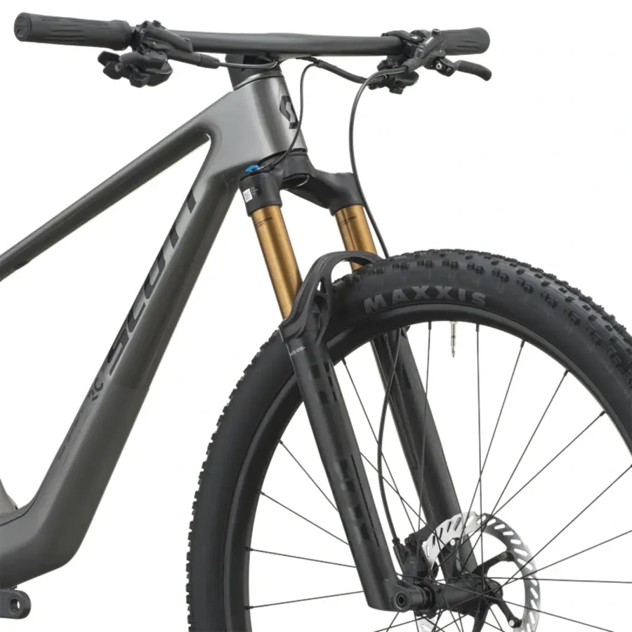 BICICLETA SCOTT SPARK RC EXPERT A SCOTT Spark RC Expert entrega a velocidade e o controlo que procuras em cada volta. Descobre a tua nova parceira de trilho.