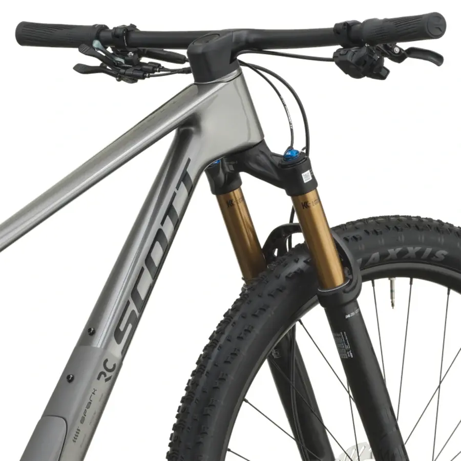 BICICLETA SCOTT SPARK RC EXPERT A SCOTT Spark RC Expert entrega a velocidade e o controlo que procuras em cada volta. Descobre a tua nova parceira de trilho.