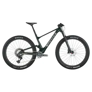 A Bicicleta SCOTT Spark RC Team Issue tem RockShox SID Select 3P, Quadro em Carbono HMF e transmissão SRAM GX AXS 12 VL.