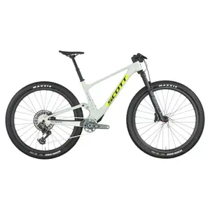 A Bicicleta SCOTT Spark RC Team Issue tem RockShox SID Select 3P, Quadro em Carbono HMF e transmissão SRAM GX AXS 12 VL.