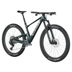 A Bicicleta SCOTT Spark RC Team Issue tem RockShox SID Select 3P, Quadro em Carbono HMF e transmissão SRAM GX AXS 12 VL.