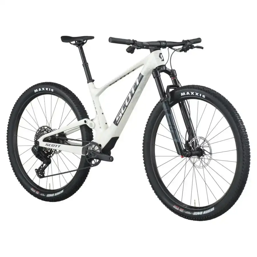 A Bicicleta SCOTT Spark RC Team tem RockShox SID 3P, Quadro em Carbono HMF e transmissão SRAM S1000 AXS 12 VL.
