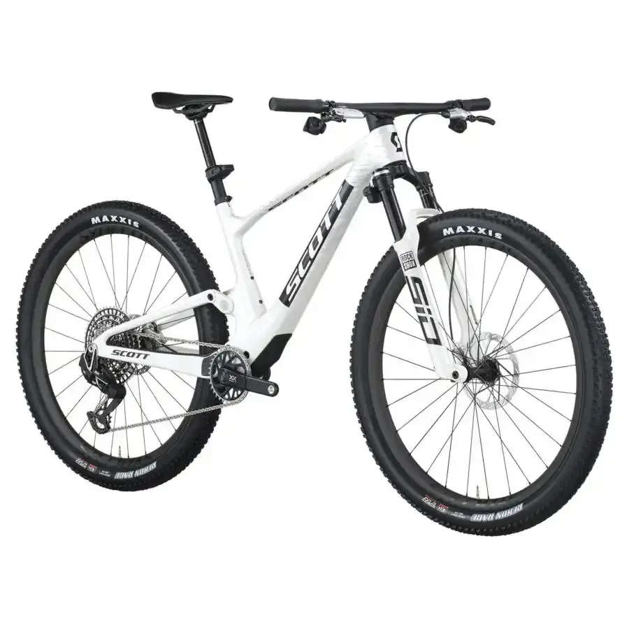 A Bicicleta SCOTT Spark RC World Cup Evo tem RockShox Flight Attendant, Quadro em Carbono HMX e transmissão SRAM XX SL AXS.