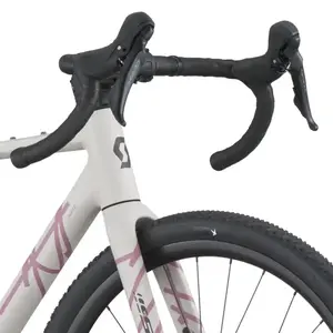 A Bicicleta SCOTT Speedster Gravel 30 tem Forqueta Speedster Gravel Carbono e Shimano CUES 6000 Disc 10 VL.