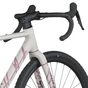 A Bicicleta SCOTT Speedster Gravel 30 tem Forqueta Speedster Gravel Carbono e Shimano CUES 6000 Disc 10 VL.