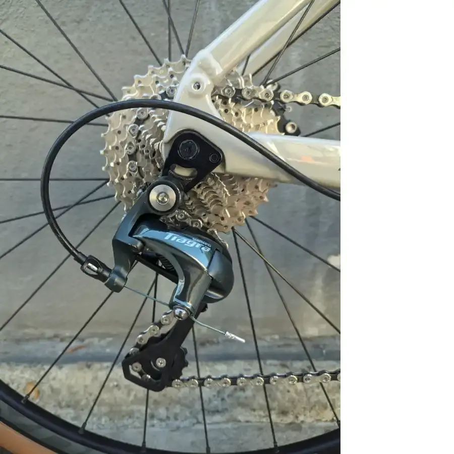 BICICLETA SCOTT SPEEDSTER GRAVEL 40 c quadro 10 2024 serviço