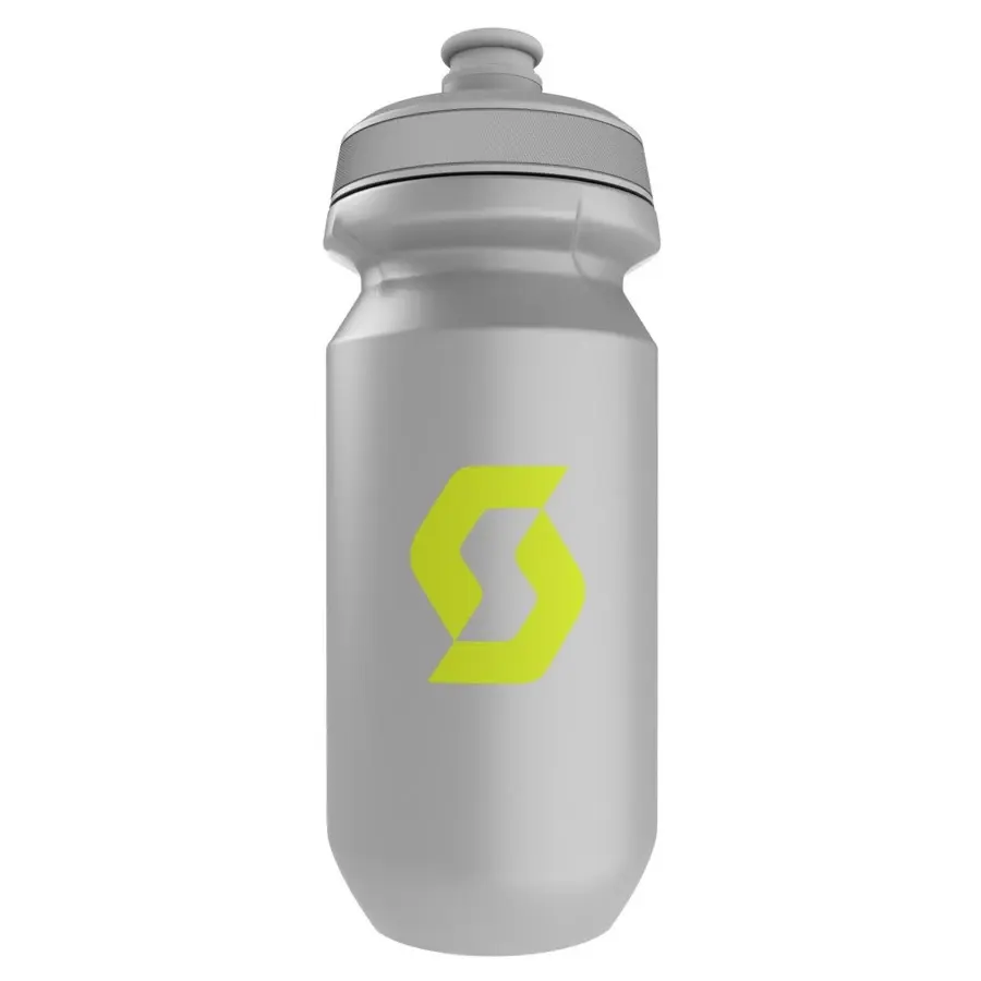 Bidons SCOTT Corporate G4 optimizados para um ajuste firme na grade e fácil manuseamento. Disponível em packs de bidons de 0.6 ou 0.8L