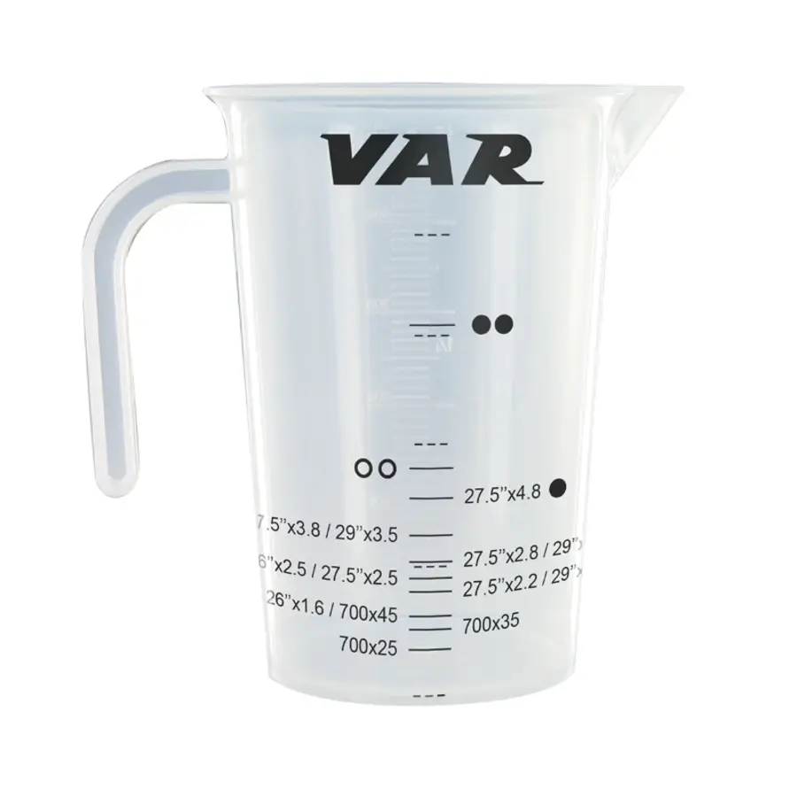 JARRO MEDIDOR GRADUADO VAR PARA LÍQUIDO TUBELESS O JARRO MEDIDOR GRADUADO VAR PARA LÍQUIDO TUBELESS tem capacidade de 500ml e graduação específica para dosear a quantidade de selante de pneus.