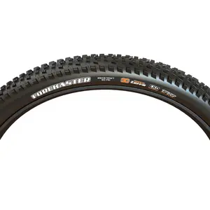 O PNEU MAXXIS FOREKASTER 29X2.4 3CT/EXO+/TR 60TPI FLANCO DOBRÁVEL tem um design de perfil baixo e leve, ideal para competir em Cross Country.