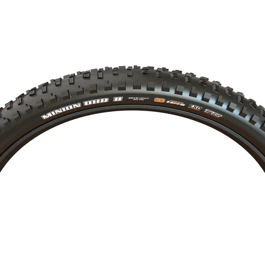 O PNEU MAXXIS MINION DHR II 29X2.40 WT 3C/TR/DH 60X2TPI FLANCO DOBRÁVEL foi desenvolvido de acordo com as necessidades das provas mais duras da Taça do Mundo de DH UCI.