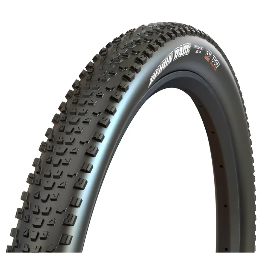 O PNEU MAXXIS REKON RACE 29X2.35 EXO TR 120TPI FLANCO DOBRÁVEL é um pneu semi-slick desenhado para competição em XC.