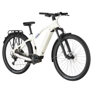 Com a Bicicleta Elétrica SCOTT Axis 40, carrega a bateria, define o teu percurso ou atividade, pedala e não olhes para trás.
