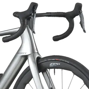 A Bicicleta Elétrica SCOTT Fastlane Premium tem bateria interna até 290 Wh, Quadro em Carbono HMX e transmissão Shimano Dura Ace Di2 Disc 24 VL.
