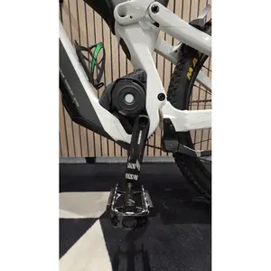 A Bicicleta SCOTT Patron eRIDE 900 Tuned INT Serviço tem Bosch CX até 750Wh e Quadro em Carbono.