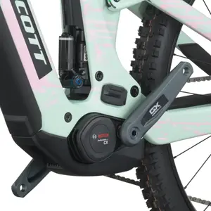 A Bicicleta Elétrica SCOTT Patron ST 900 Tuned tem Quadro em Carbono, Transmissão Shimano Deore 12 VL e Motor Bosch CX-R com bateria até 800Wh.