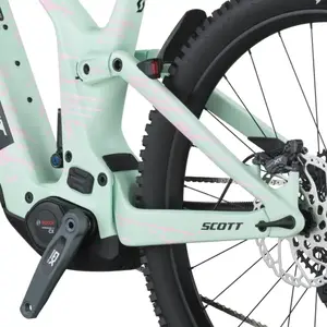 A Bicicleta Elétrica SCOTT Patron ST 900 Tuned tem Quadro em Carbono, Transmissão Shimano Deore 12 VL e Motor Bosch CX-R com bateria até 800Wh.