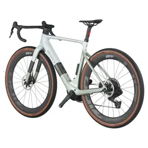 BICICLETA ELÉTRICA SCOTT SOLACE GRAVEL 10 A Bicicleta Elétrica SCOTT Solace Gravel 10 tem bateria interna até 520 Wh, Quadro em Carbono HMX e transmissão SRAM Rival XPLR AXS Disc 13 VL.