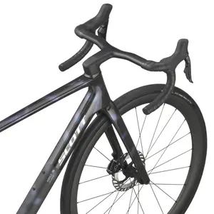 A Bicicleta SCOTT Addict RC 10 eleva o desempenho com o seu Quadro Addict RC em Carbono HMX e Transmissão Shimano Ultegra Di2 Disc 24 VL.
