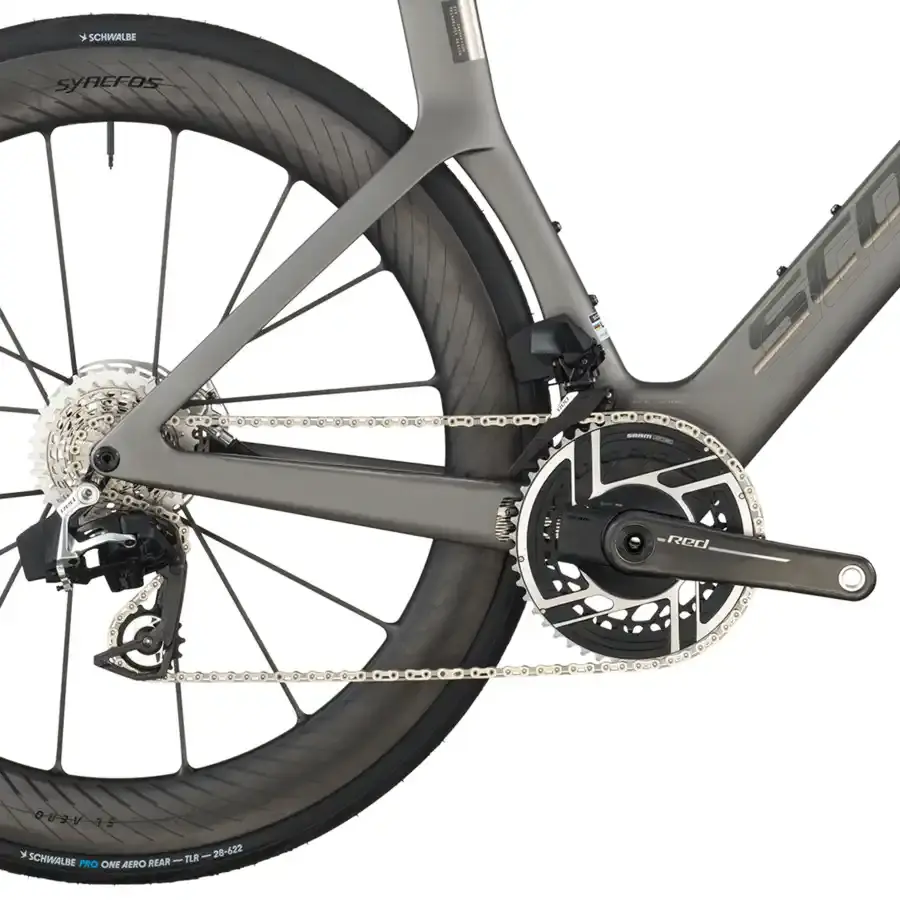 A Bicicleta SCOTT Foil RC Ultimate tem Quadro em Carbono HMX SL e transmissão SRAM RED AXS Disc 24 VL.