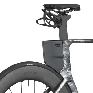 A Bicicleta SCOTT Plasma RC Ultimate tem Quadro em Carbono HMX e transmissão SRAM RED AXS Disc 24 VL c/potenciômetro.